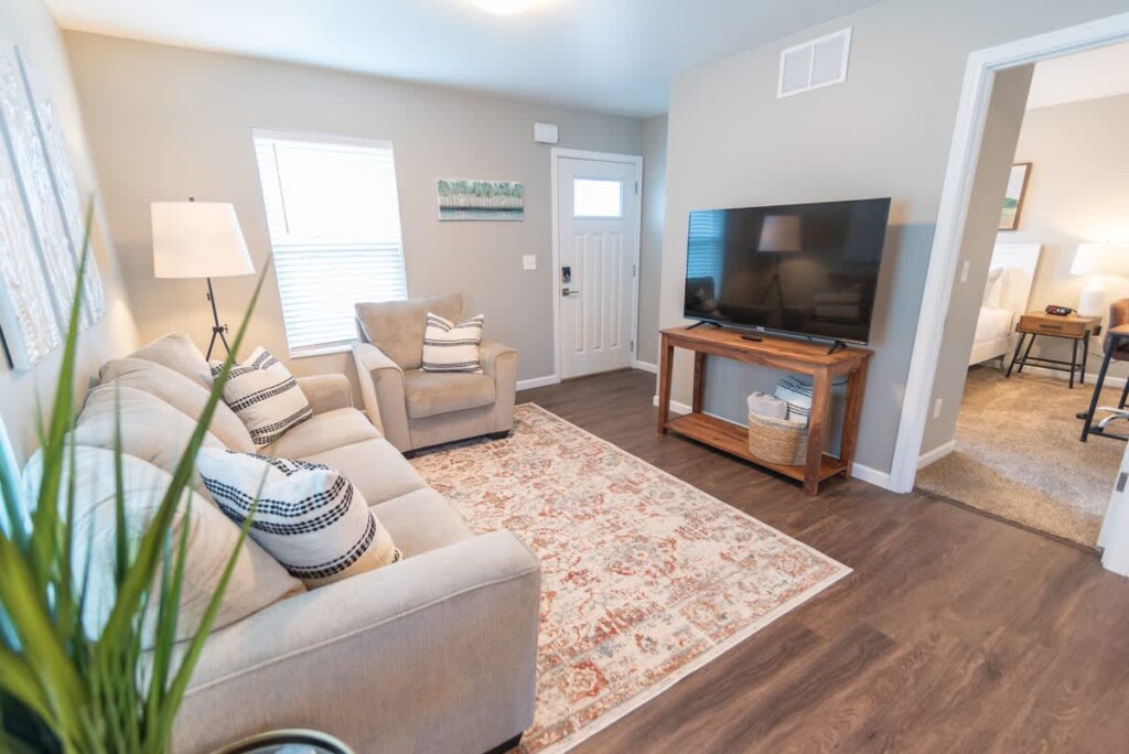 1c19dc81 a40e 49 Ow3CB