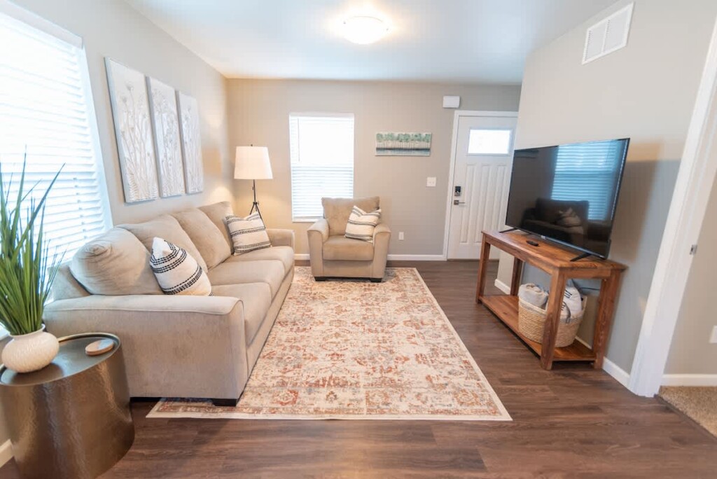 2b85cc16 d0e7 4c h7XkG