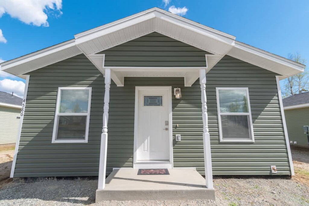 35c24856 aa1f 4f 8LWio