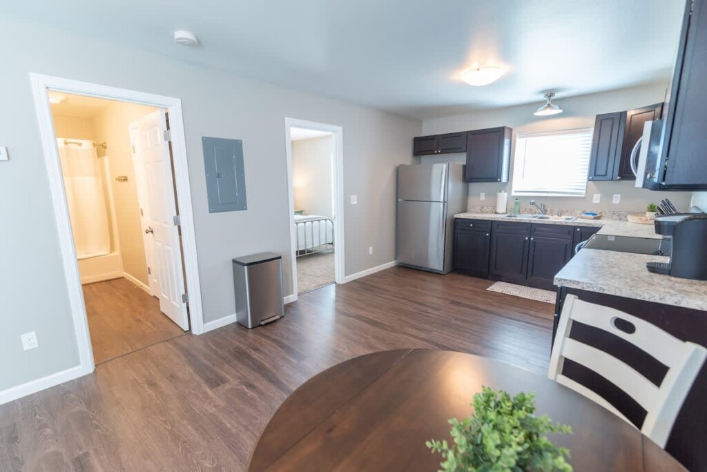 5771953d 12ee 49 UlXvd