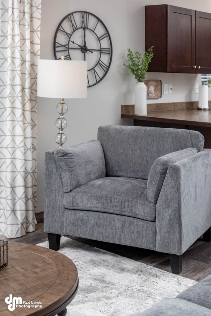 5cca7c28 94cc 4c zGKlB