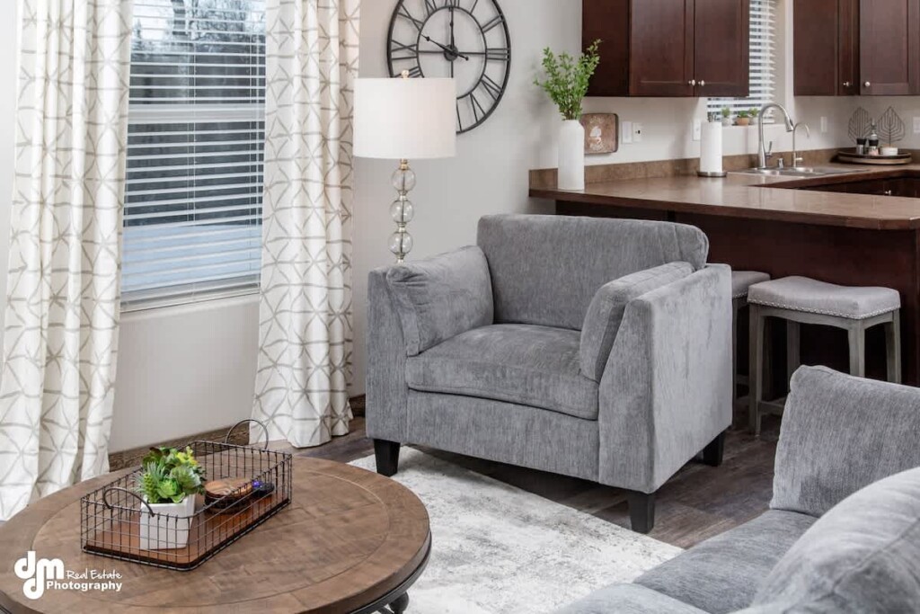 7c35b08c 0b5e 40 tkYwu