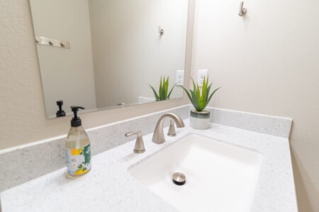 af49e659 4d37 42 u5M2W