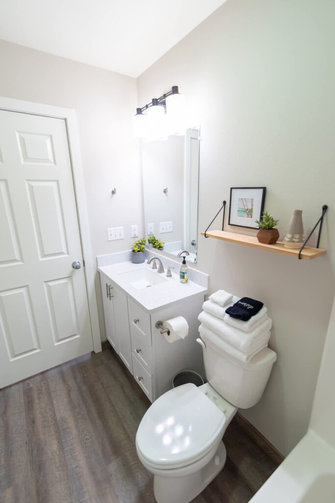 bb34a141 89b4 40 0CY8x