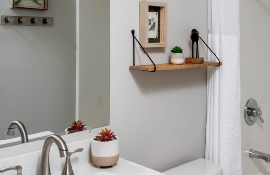 df4fa8a0 56b1 46 kYx6L