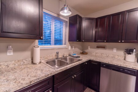 e032df28 f228 45 4i4J0