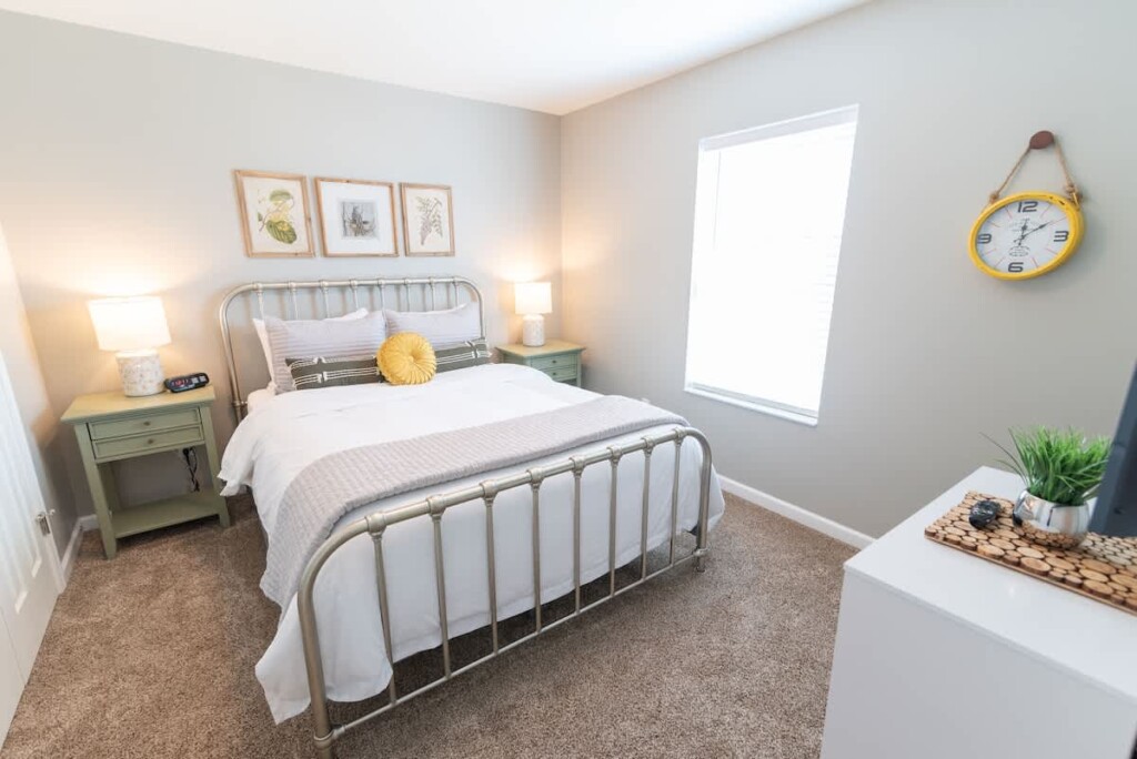 ec9794ab 2443 48 ua6qu